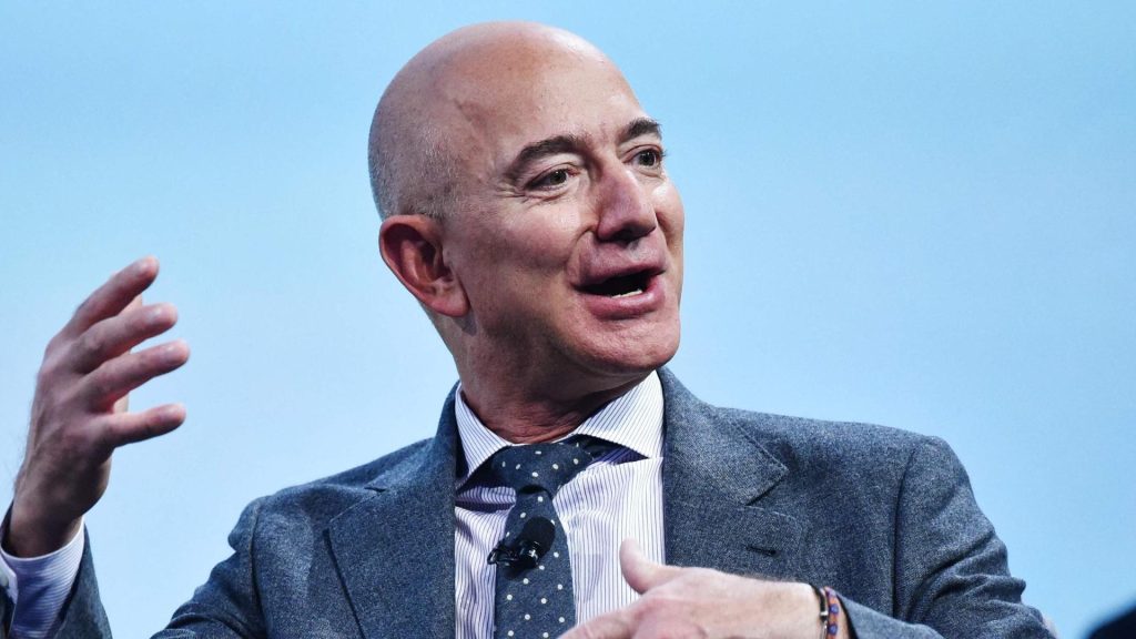 Bezos illumina la Italian Tech Week: Torino si afferma come epicentro dell’innovazione.