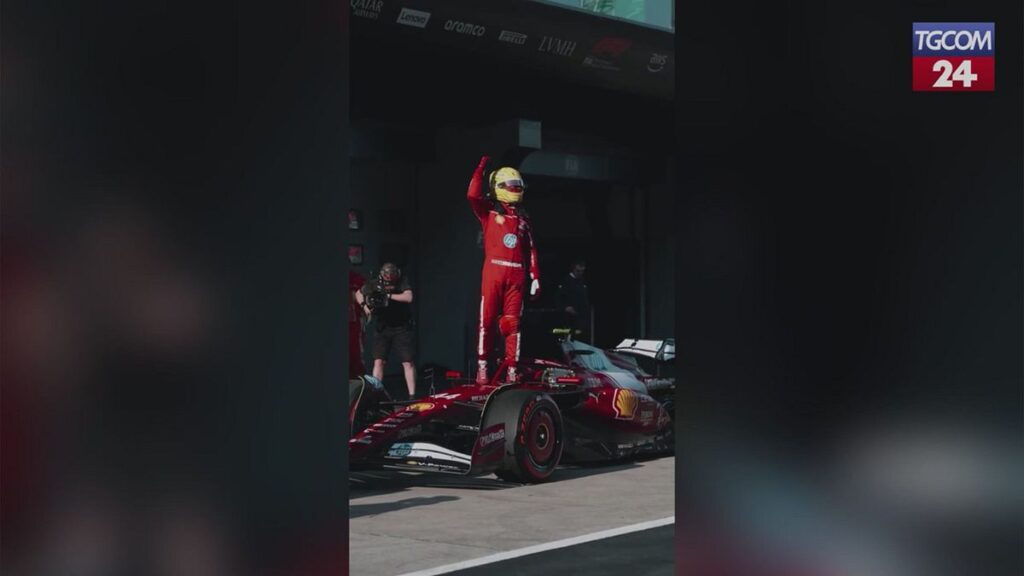 Hamilton conquista la sua prima pole position a Shanghai mentre la Ferrari domina la scena con una festa trionfale.