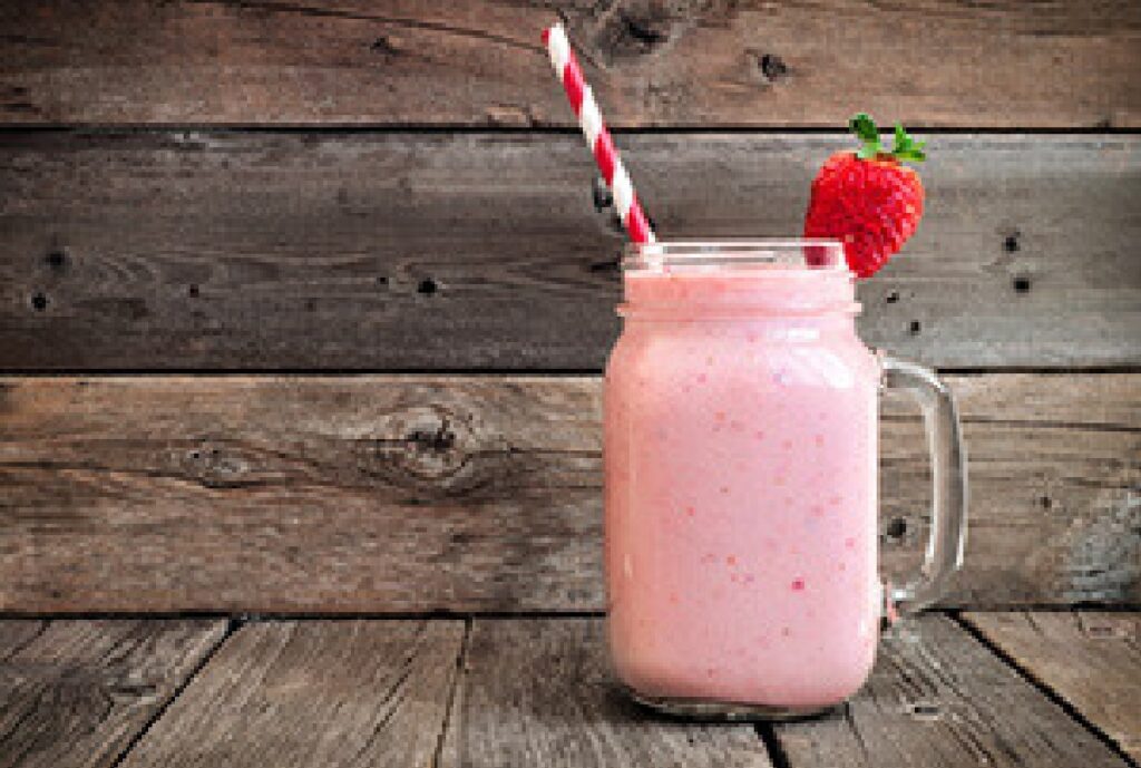 Questo smoothie alla fragola combatte l’infiammazione meglio di quanto pensi