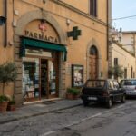 Lascia il figlio in auto e rapina una farmacia: arrestato prima del secondo colpo